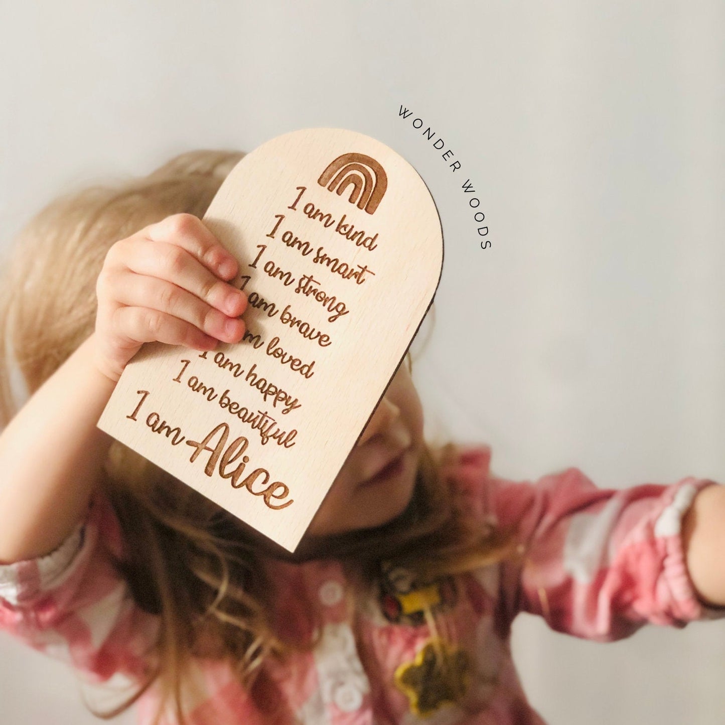 Conseil d’Affirmation en Bois – Encouragements Positifs pour Bébé