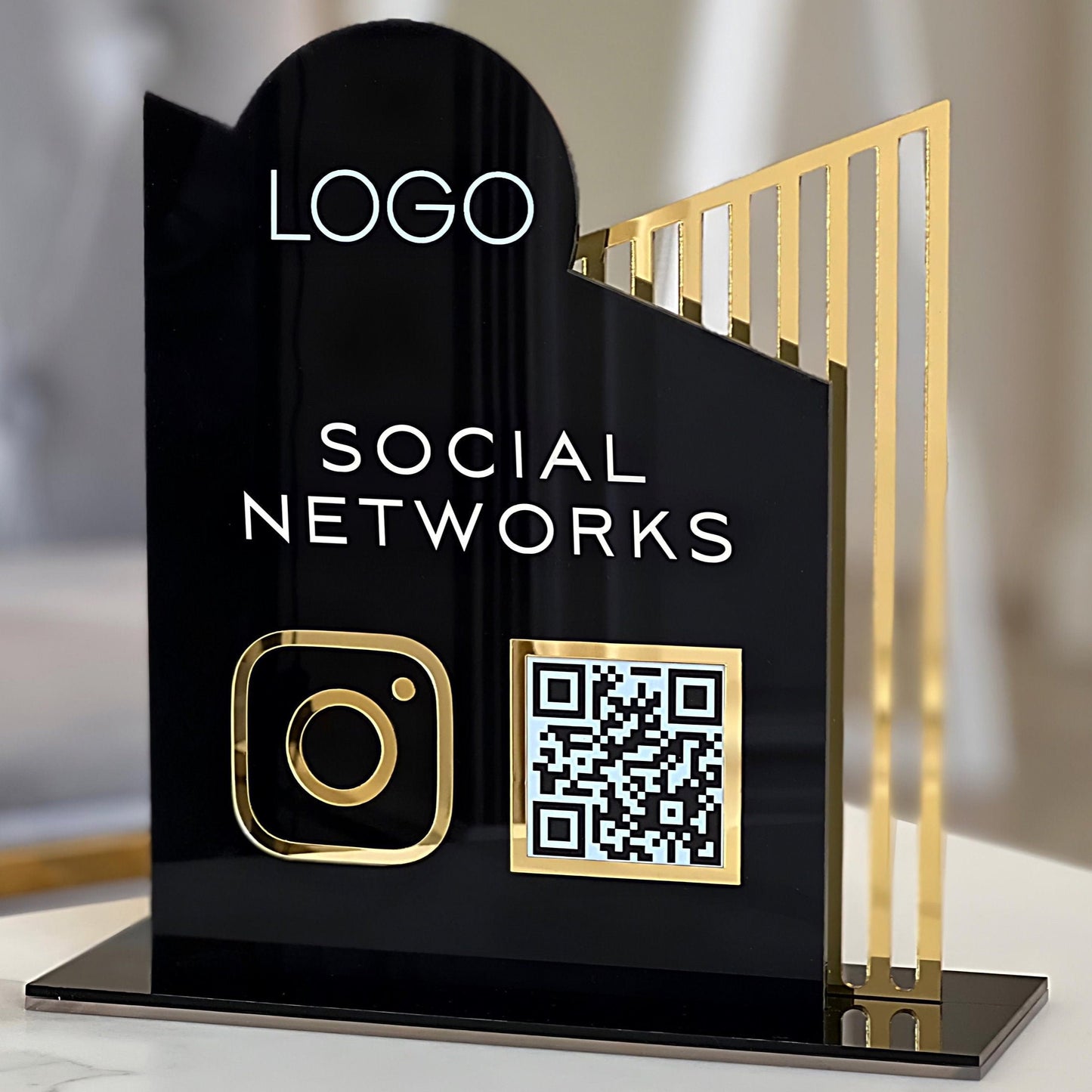 Enseigne de Code QR Personnalisée en Plexiglas Doré et Blanc
